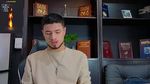 EdwardRoss  online show from October 2025 09:01:01 PM