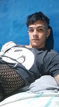 Snapshot of LYZBORNHD chatting on January 2025 06:28:02 PM LYZBORNHD online show from January 2025 06:28:02 PM