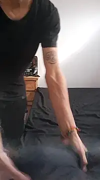 Snapshot of LYZBORNHD chatting on March 2025 09:13:02 PM LYZBORNHD online show from March 2025 09:13:02 PM