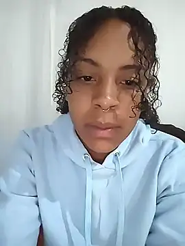 Julia Pretinha online show from January 2026 01:30:01 AM