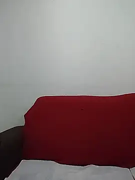 Julia Pretinha online show from June 2026 12:05:02 PM