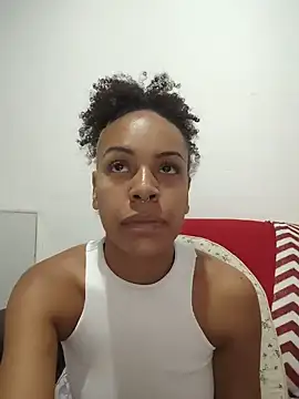 Julia Pretinha online show from June 2026 12:42:02 PM