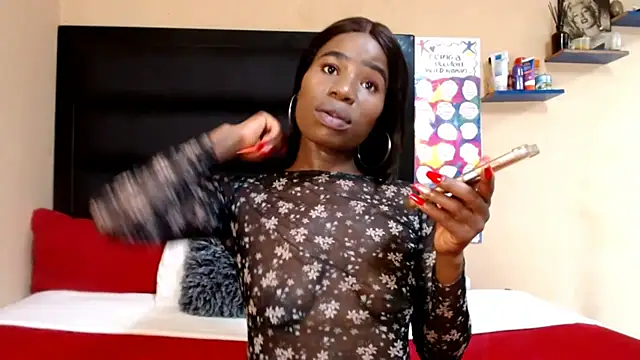 Snapshot of LongPussyLipsxx chatting on January 2025 07:17:02 PM LongPussyLipsxx online show from January 2025 07:17:02 PM