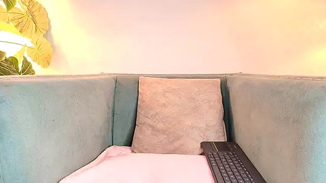 Fluffy Bubble21 online show from September 2025 03:21:02 AM