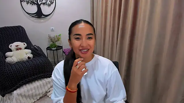 Snapshot of worldofkim chatting on October 2025 10:46:02 AM worldofkim online show from October 2025 10:46:02 AM