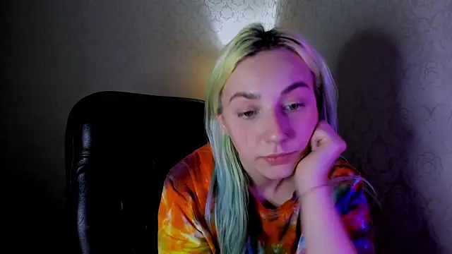 Snapshot of coraline_meow chatting on December 2024 09:13:02 AM coraline meow online show from December 2024 09:13:02 AM