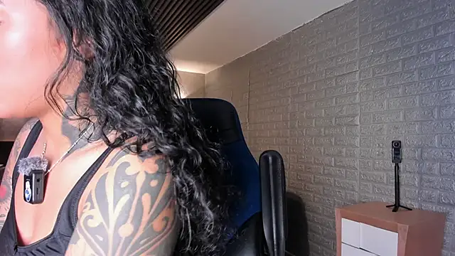 Snapshot of magic_marg chatting on October 2025 07:47:02 PM magic marg online show from October 2025 07:47:02 PM