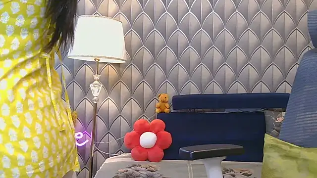 Mishika Gill online show from June 2026 03:45:01 AM