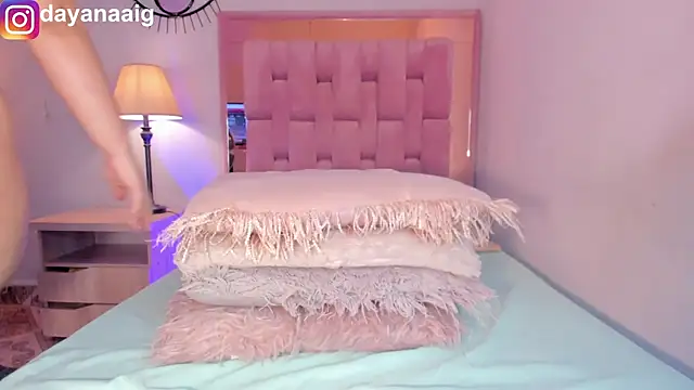 Voluptupus-girl online show from October 2025 08:53:02 PM