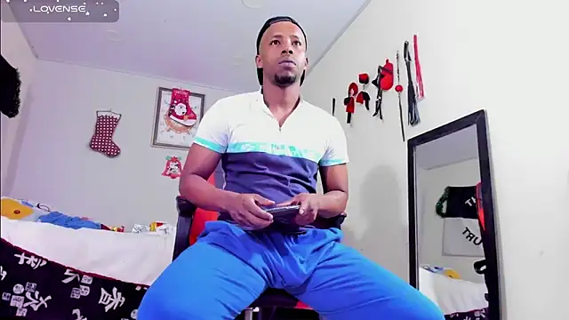 Snapshot of AlejoKhalifa_ chatting on December 2025 09:27:01 AM AlejoKhalifa online show from December 2025 09:27:01 AM