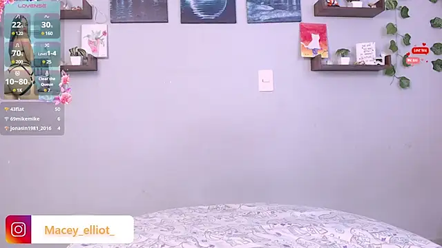 Snapshot of macey_elliot_ chatting on January 2025 08:11:01 PM macey elliot online show from January 2025 08:11:01 PM