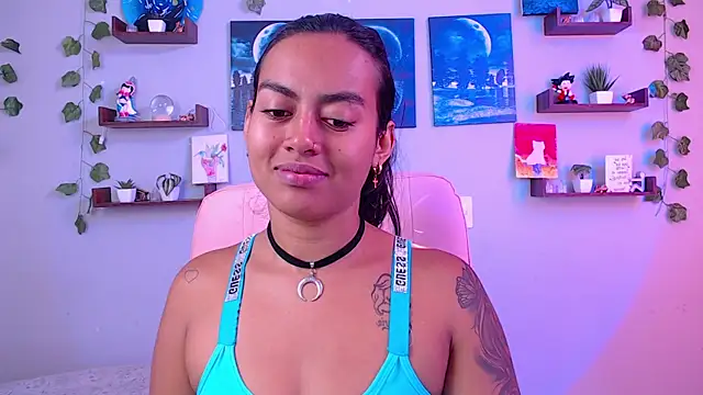 Snapshot of macey_elliot_ chatting on January 2025 01:56:02 PM macey elliot online show from January 2025 01:56:02 PM