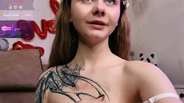 Britney Lynch online show from January 2025 03:33:02 AM