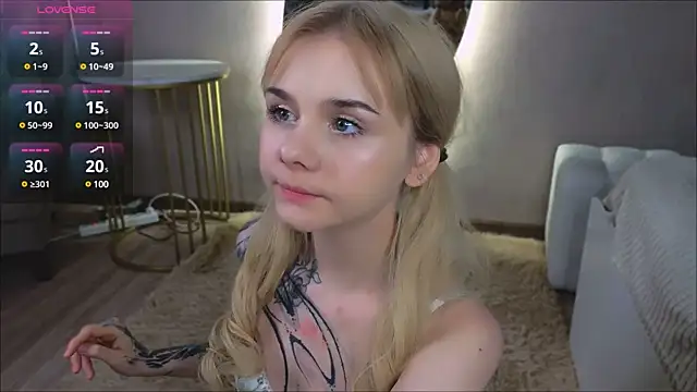 Britney Lynch online show from March 2025 08:34:01 PM