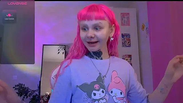 Britney Lynch online show from October 2025 07:45:02 PM