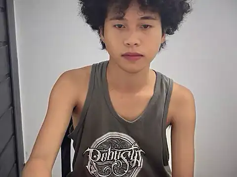 Asiantwink21 online show from April 2026 04:04:01 PM