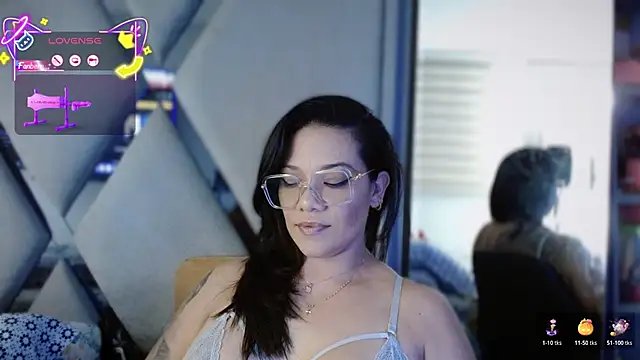 paula daniela1 online show from October 2025 09:30:01 PM