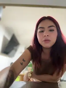 Snapshot of Zarah_Blare chatting on February 2025 03:50:01 AM Zarah Blare online show from February 2025 03:50:01 AM