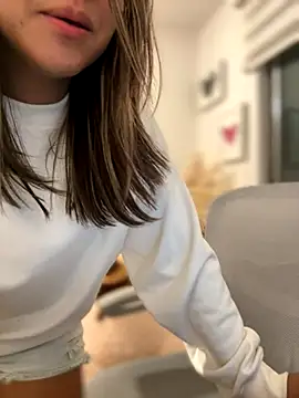 Snapshot of Zarah_Blare chatting on September 2025 03:52:02 AM Zarah Blare online show from September 2025 03:52:02 AM