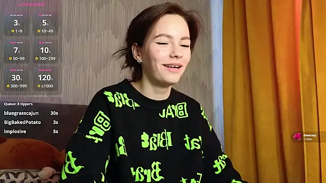 girl with snaketatto0 online show from January 2025 07:22:01 AM