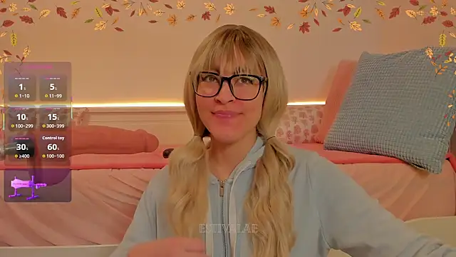 estivalae online show from October 2025 10:49:01 AM