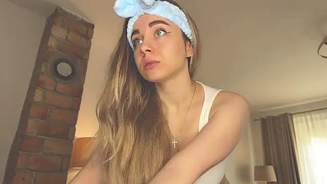 hotexclusive  online show from December 2024 06:52:01 AM