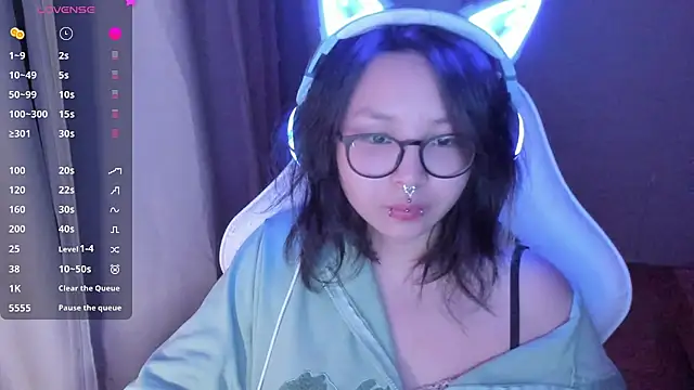maydaykimmy online show from May 2026 11:03:01 PM