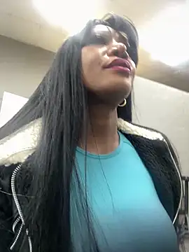 Snapshot of SUUKAM chatting on December 2024 03:55:01 PM SUUKAM online show from December 2024 03:55:01 PM