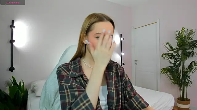 Sweett Monica online show from March 2026 12:58:02 AM