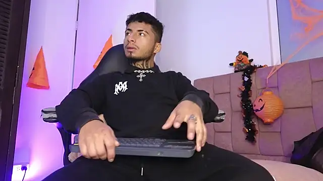 JuanCamiilo 66 online show from November 2025 02:55:02 AM