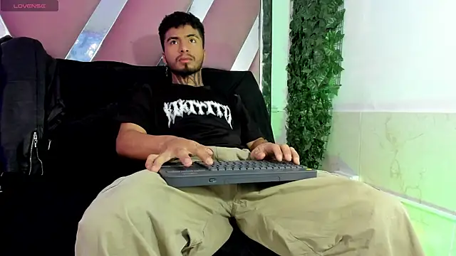 JuanCamiilo 66 online show from March 2026 01:06:02 PM