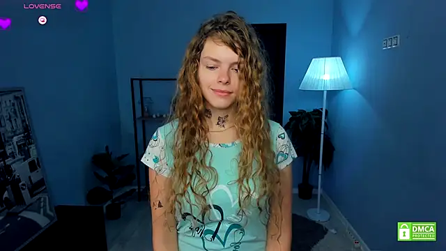 RayaNenlia online show from November 2025 05:08:02 AM