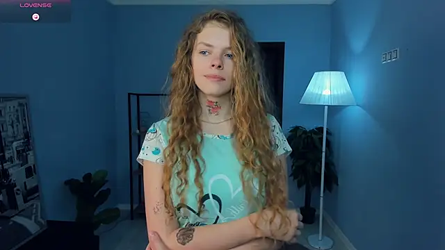 Snapshot of RayaNenlia chatting on February 2026 05:11:01 AM RayaNenlia online show from February 2026 05:11:01 AM