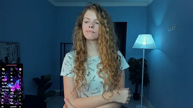 Snapshot of RayaNenlia chatting on February 2026 05:08:02 AM RayaNenlia online show from February 2026 05:08:02 AM