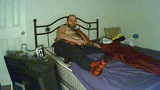 Snapshot of caressonnous chatting on December 2024 09:06:01 PM caressonnous online show from December 2024 09:06:01 PM