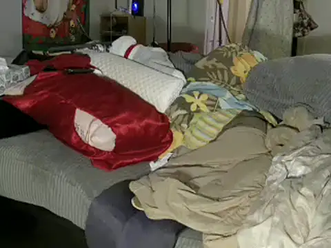 Snapshot of caressonnous chatting on December 2024 08:25:02 PM caressonnous online show from December 2024 08:25:02 PM