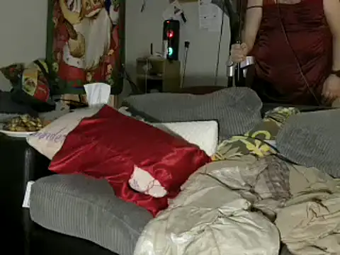 Snapshot of caressonnous chatting on December 2024 11:55:01 PM caressonnous online show from December 2024 11:55:01 PM