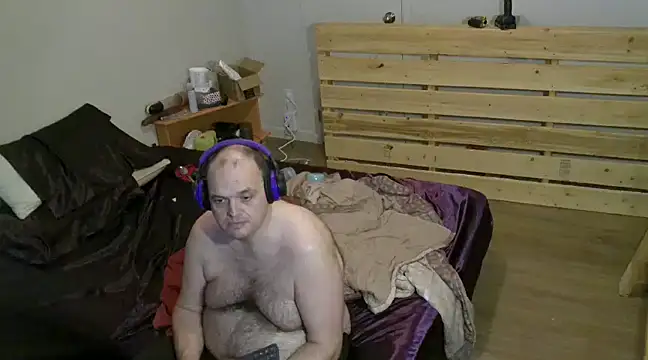 Snapshot of caressonnous chatting on January 2025 10:37:01 PM caressonnous online show from January 2025 10:37:01 PM