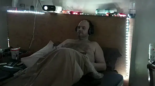 Snapshot of caressonnous chatting on February 2025 07:23:02 PM caressonnous online show from February 2025 07:23:02 PM