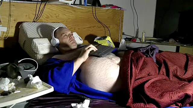 Snapshot of caressonnous chatting on October 2025 03:34:01 PM caressonnous online show from October 2025 03:34:01 PM