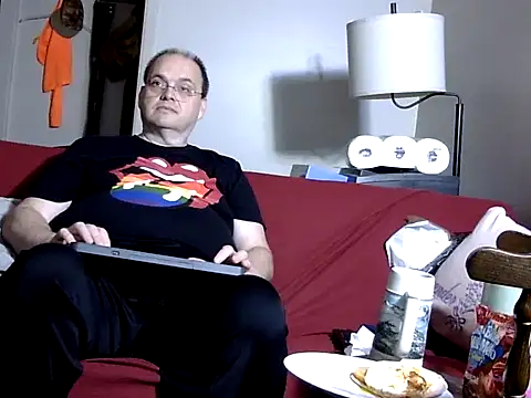 Snapshot of caressonnous chatting on November 2025 01:11:02 PM caressonnous online show from November 2025 01:11:02 PM