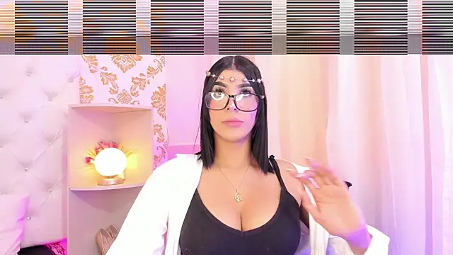 Snapshot of caressonnous chatting on November 2025 07:46:02 PM caressonnous online show from November 2025 07:46:02 PM