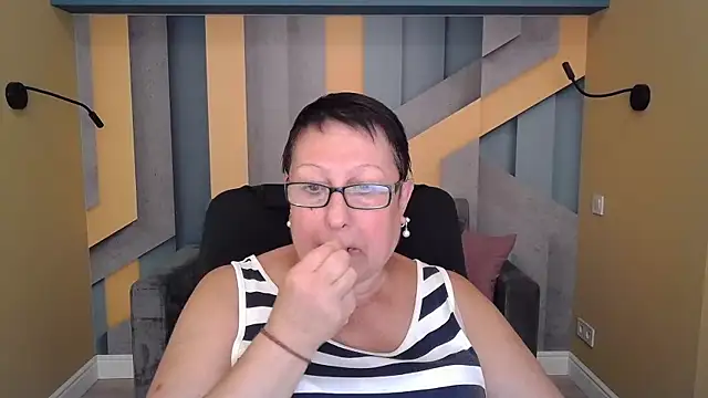 BarbaraTurners online show from September 2025 06:41:02 PM