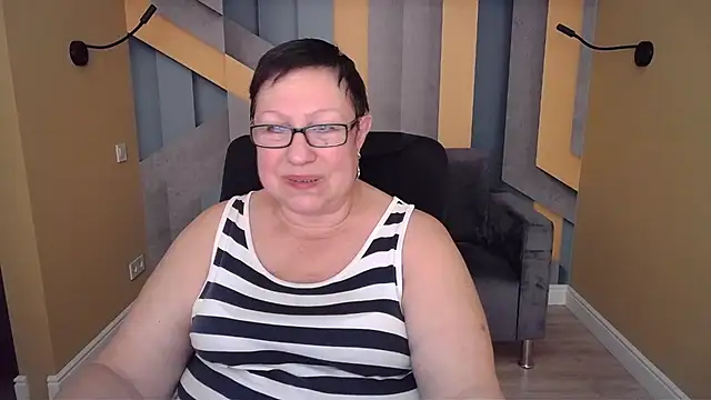 BarbaraTurners online show from November 2025 07:27:01 PM