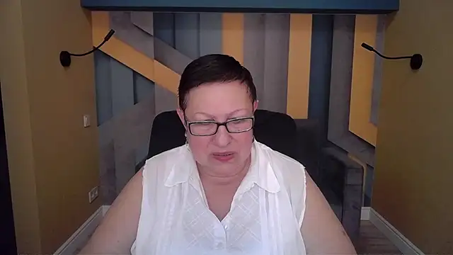 BarbaraTurners online show from December 2025 07:41:01 PM