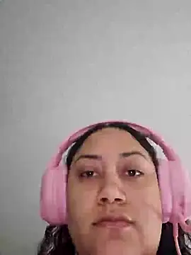 Snapshot of honeeyyy_pot chatting on March 2025 05:24:02 AM honeeyyy pot online show from March 2025 05:24:02 AM