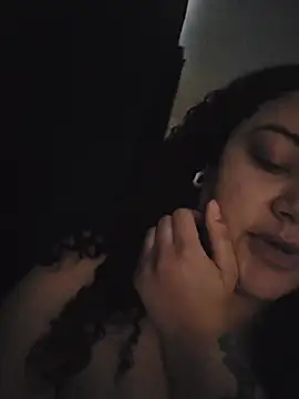 Snapshot of honeeyyy_pot chatting on November 2025 05:35:02 PM honeeyyy pot online show from November 2025 05:35:02 PM