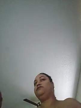 Snapshot of honeeyyy_pot chatting on November 2025 05:46:02 PM honeeyyy pot online show from November 2025 05:46:02 PM