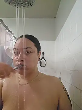 Snapshot of honeeyyy_pot chatting on December 2025 06:41:02 AM honeeyyy pot online show from December 2025 06:41:02 AM