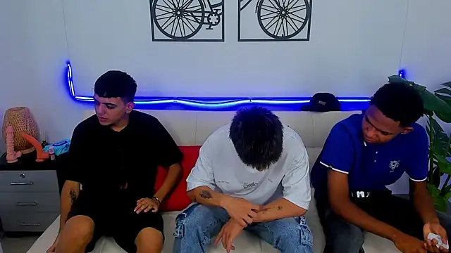 Crazy nigth01 online show from February 2026 02:07:03 AM